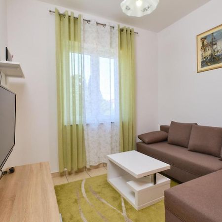 Apartments Blanka Nerezine Exterior foto